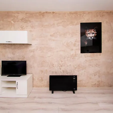 Easy Apartment *